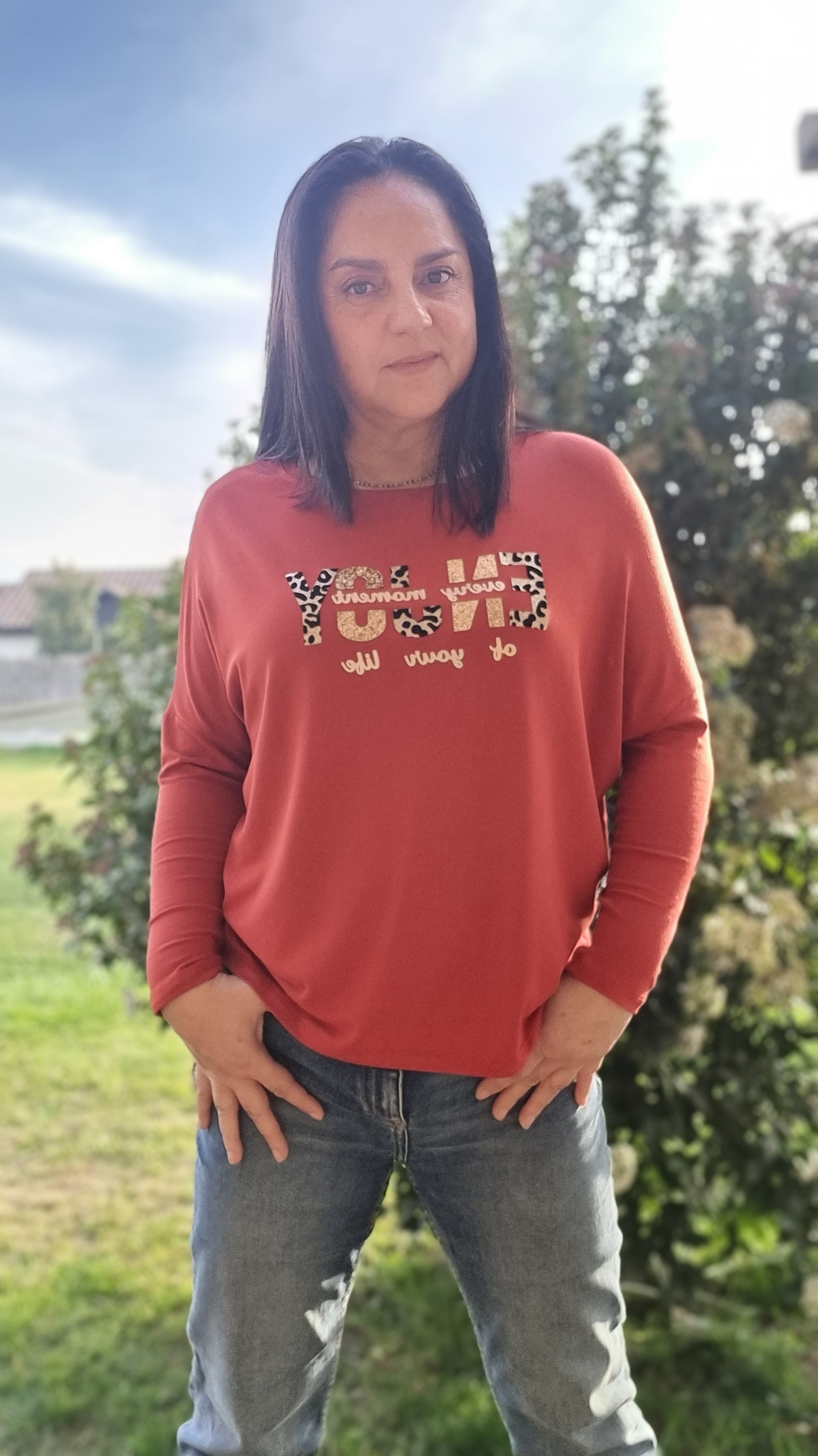 Polera Manga 3/4 Letras Doradas