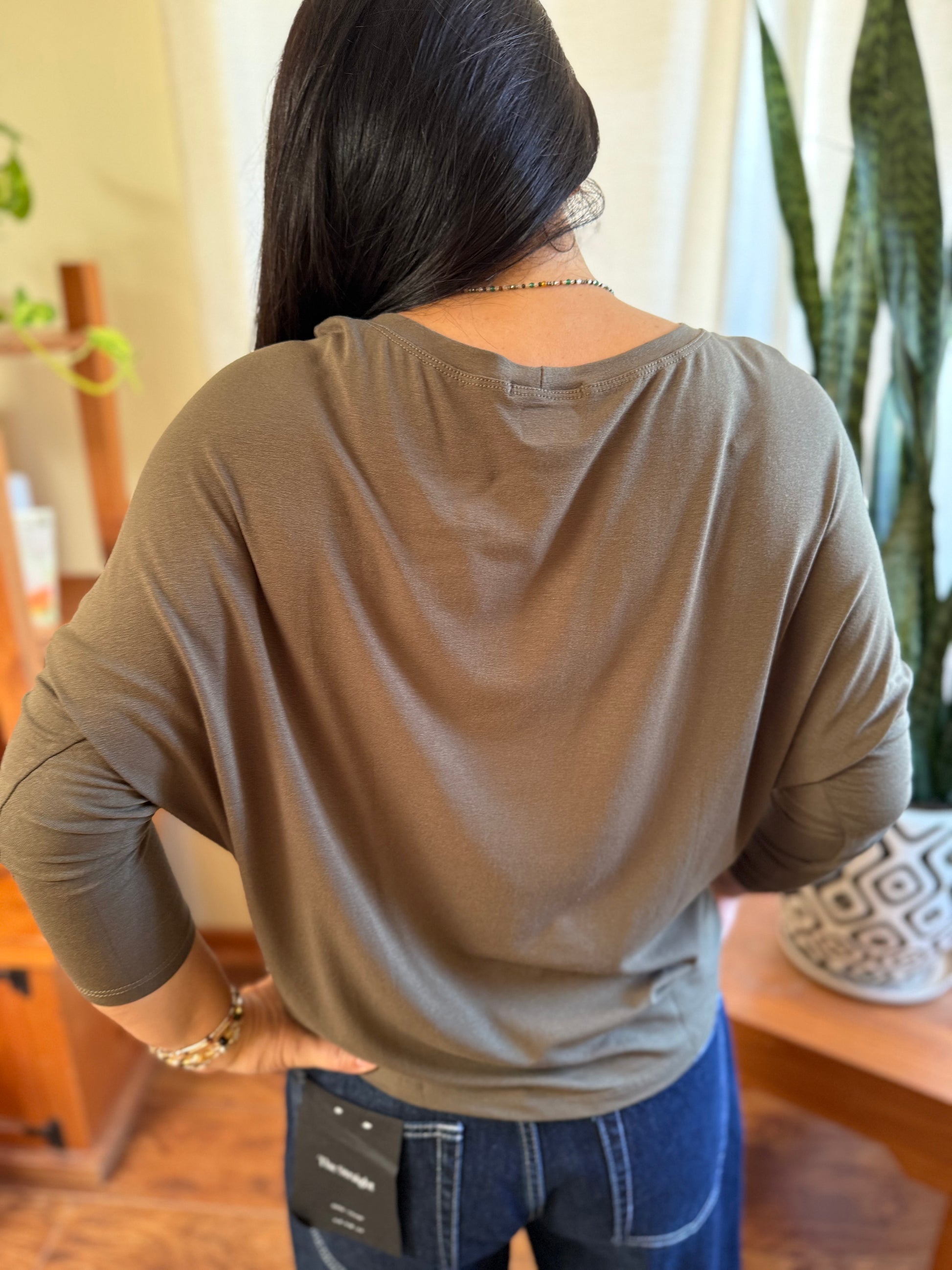 Polera Manga 3/4 Letras Doradas