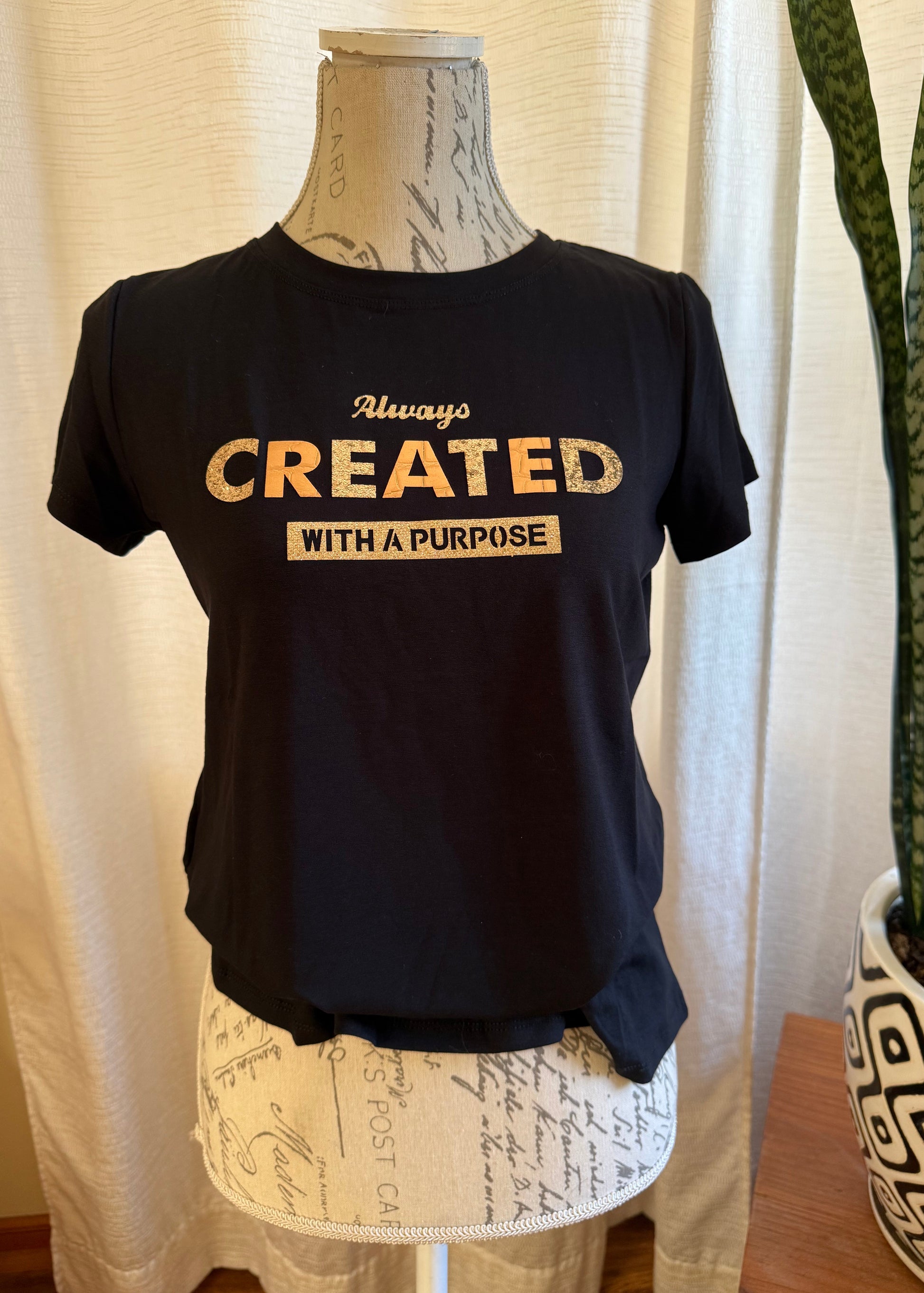 Polera Letras Doradas