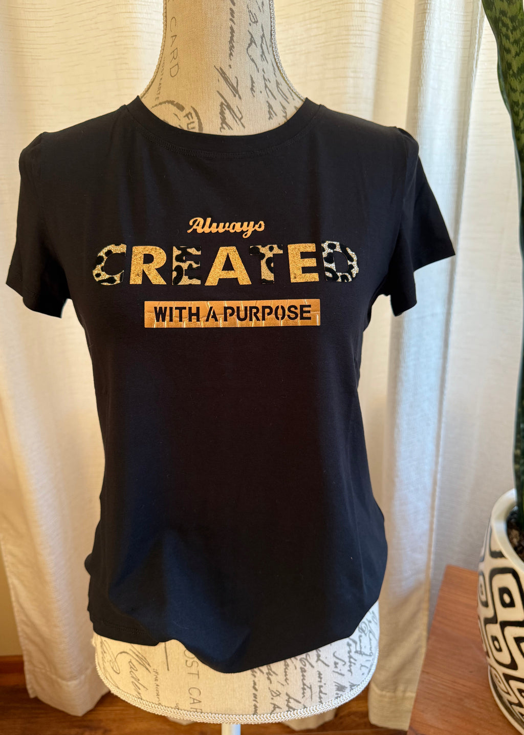 Poleras Letras Animal Print y Dorado