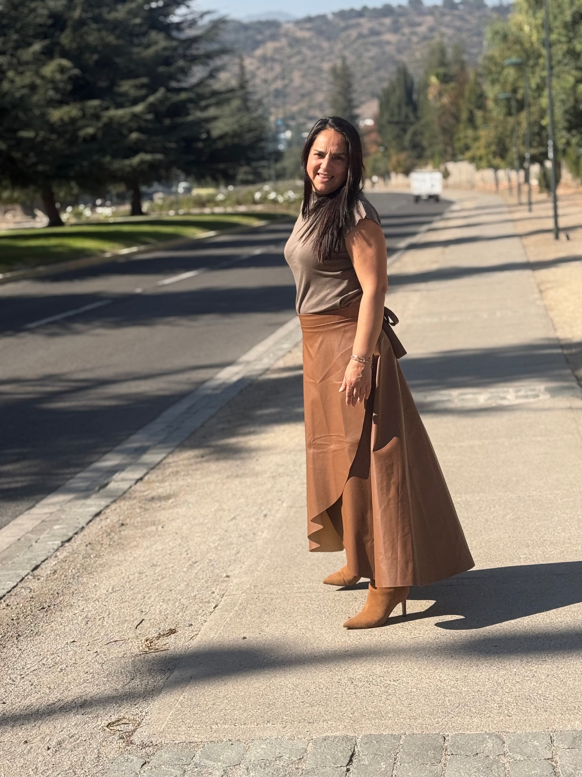 Falda Envolvente Eco Cuero